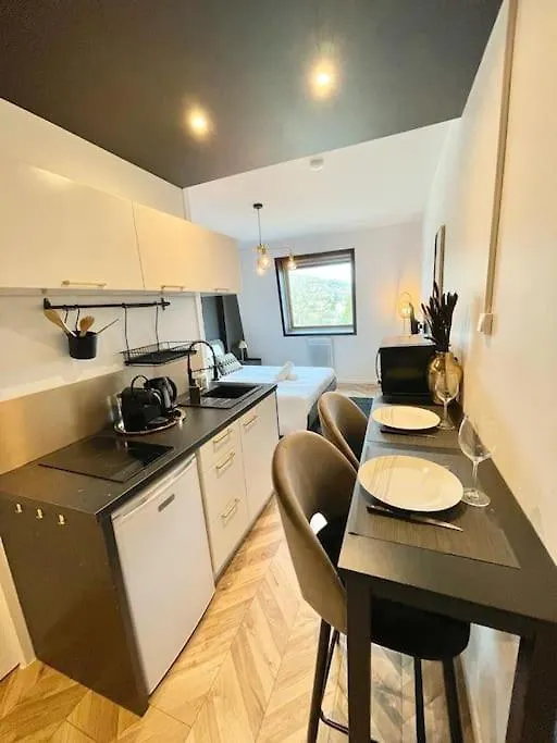 Cabana & Studio Proche Esplanade Du Lac Aix-les-Bains Apartament